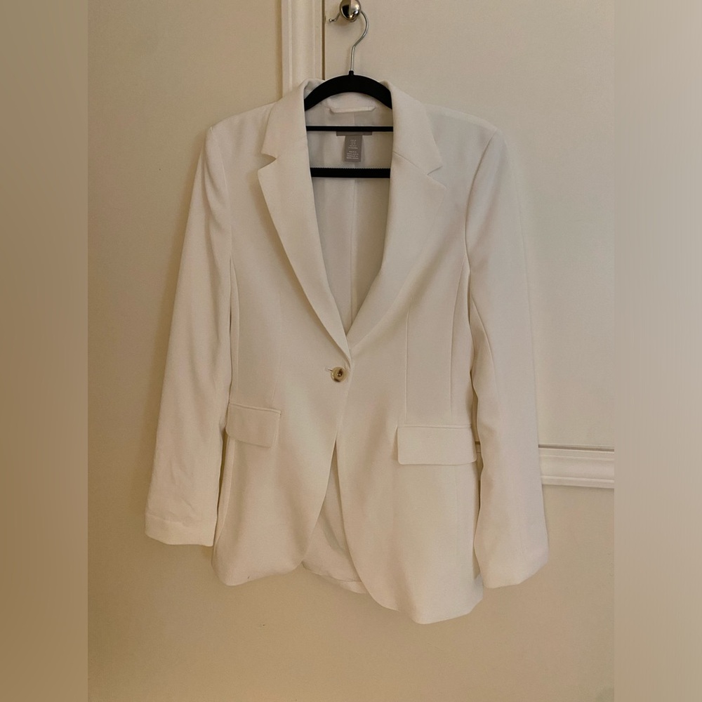 H & M oversized white blazer